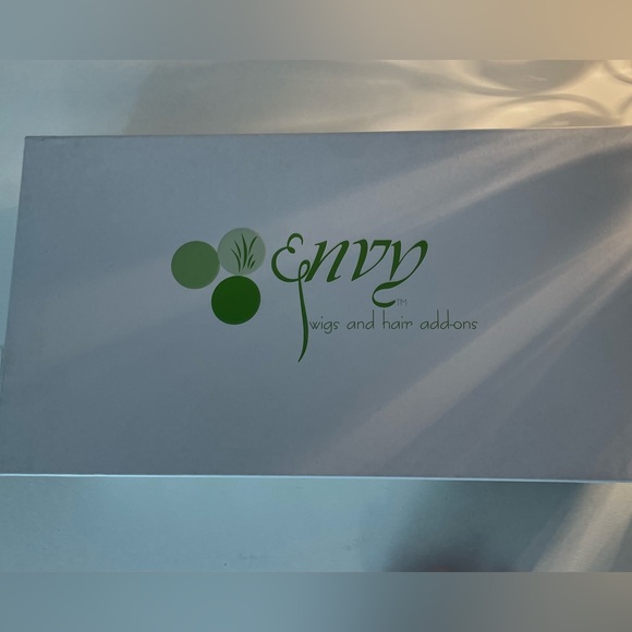 Petite Paige Wig in Toasted Sesame - Picture 7 of 7